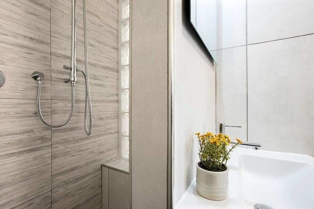Oasi Urbana X 4 Guests With Terrace - 10 Min From Termini Apartment *